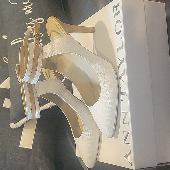 Ann Taylor Shoes - Ann Taylor heels